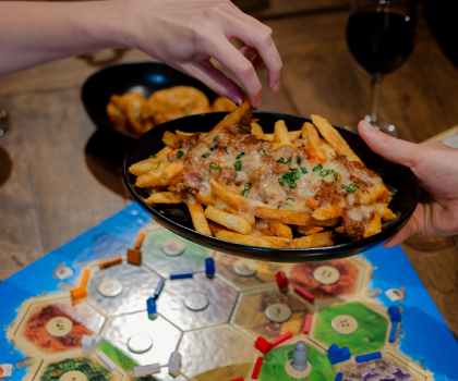 Fries-Boardgame-Tavern-800x600